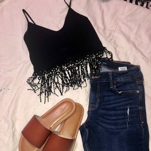 BLACK STRECHY CROP TOP. 🌹